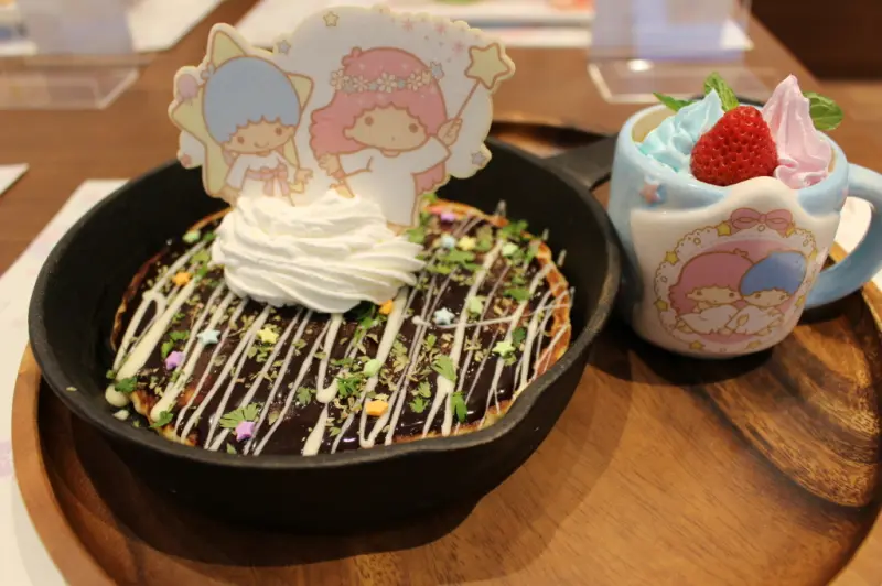 大阪に“キキララカフェ”がやってきた!! 各地で連日4時間待ちとなった