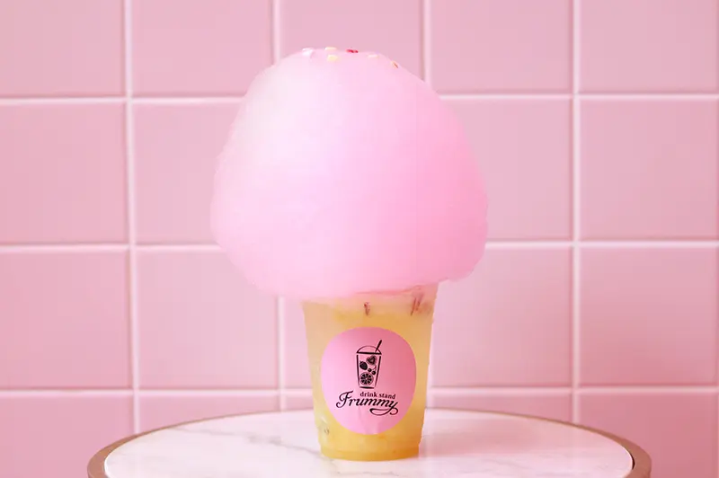 道頓堀のほとりに出現したピンクの世界！四方八方フォトジェな『Frummy
