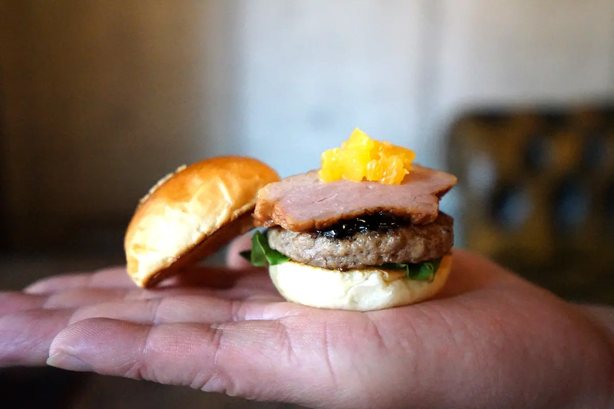 閉店】【南森町】手のひらサイズのハンバーガーを召し上がれ。『ZOC