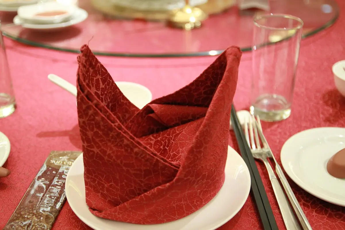 中華編》意外と知らない「中国料理のマナーの基本」！回転テーブルの 
