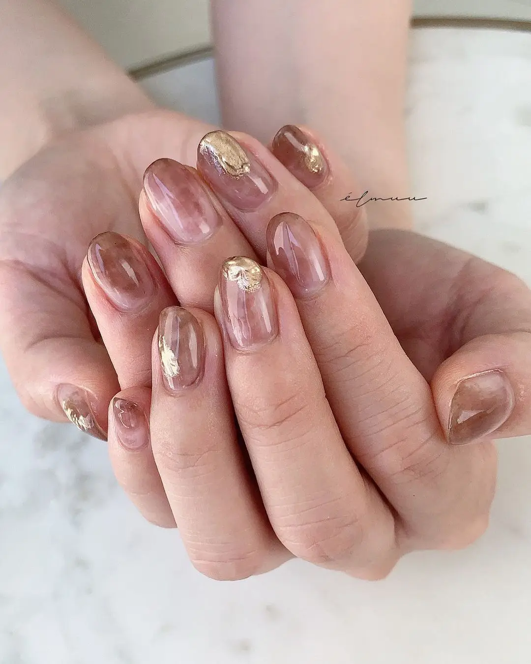 ピンクブラウンネイルが旬】秋冬大人向けデザインとポリッシュ5選