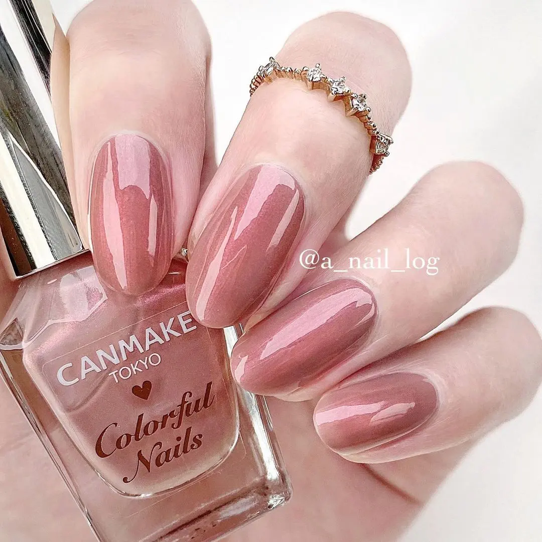 ピンクブラウンネイルが旬】秋冬大人向けデザインとポリッシュ5選（2