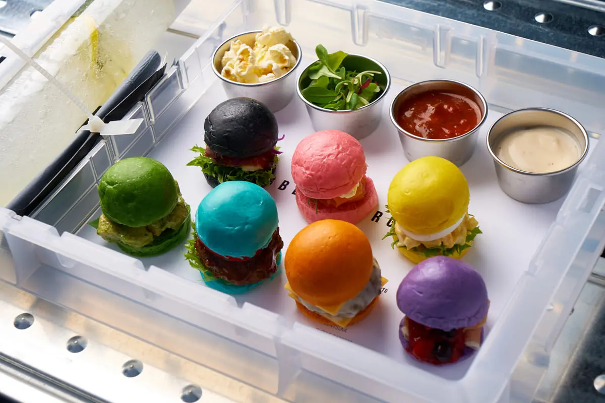 7色のスイーツバーガーが大阪南船場に登場！人気インフル