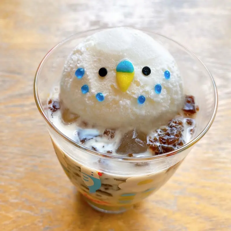心斎橋限定！小鳥と触れ合える「ことりカフェ」の可愛い夏メニューが