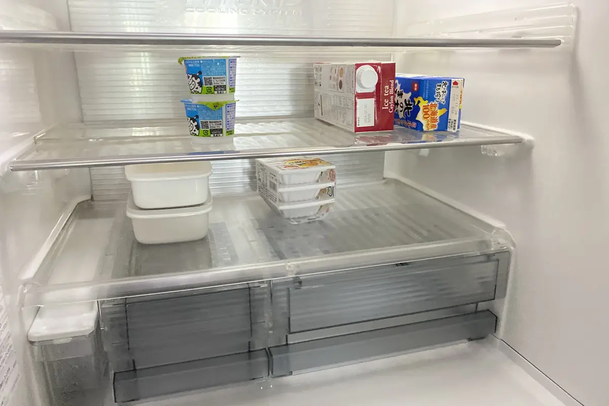 冷蔵庫】掃除のやり方やおすすめ頻度は？使っていい洗剤や楽にするコツ 