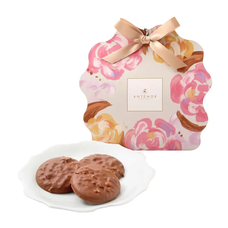 梅田にも！濃厚チョコケーキなど「アンテノール」にバレンタインギフト