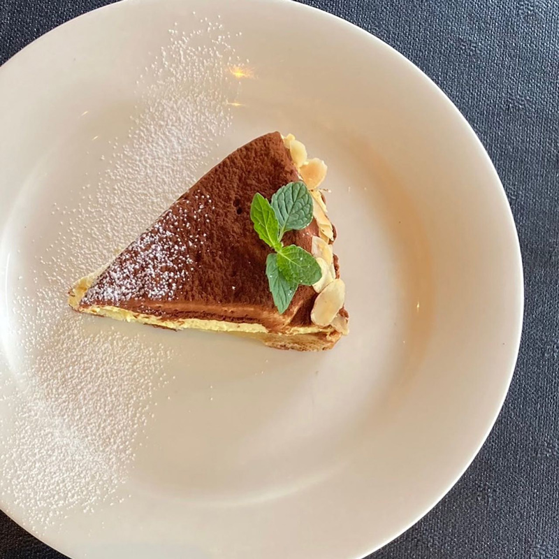 ブラッスリーモノクロームのケーキ
