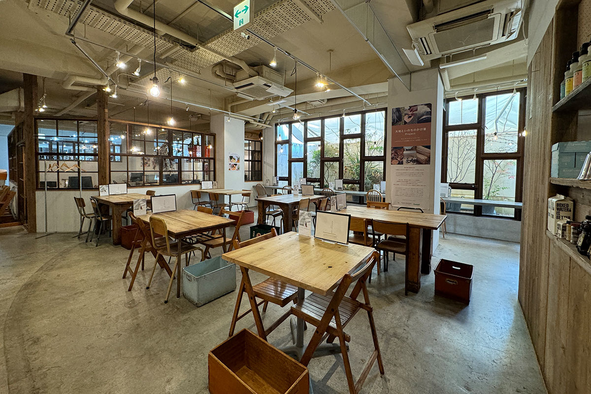 ムモクテキカフェの店内