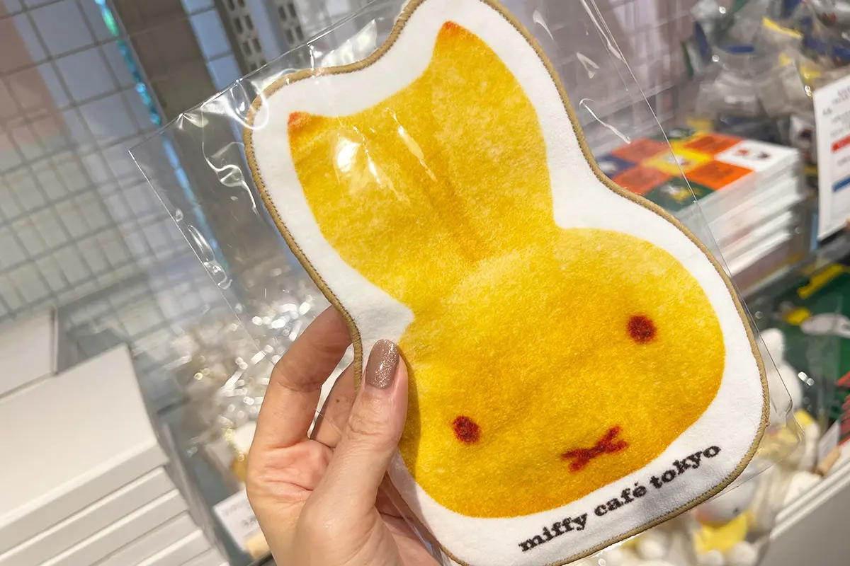 ミッフィー　ぬいぐるみ　ミッフィーカフェ限定 ミッフィー ぬいぐるみ ミッフィーカフェ限定 miffy café tokyo