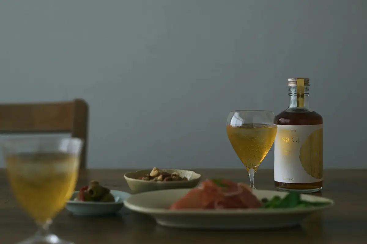 奈良の老舗が造る！新感覚のクラフトビネガードリンク「saku」誕生