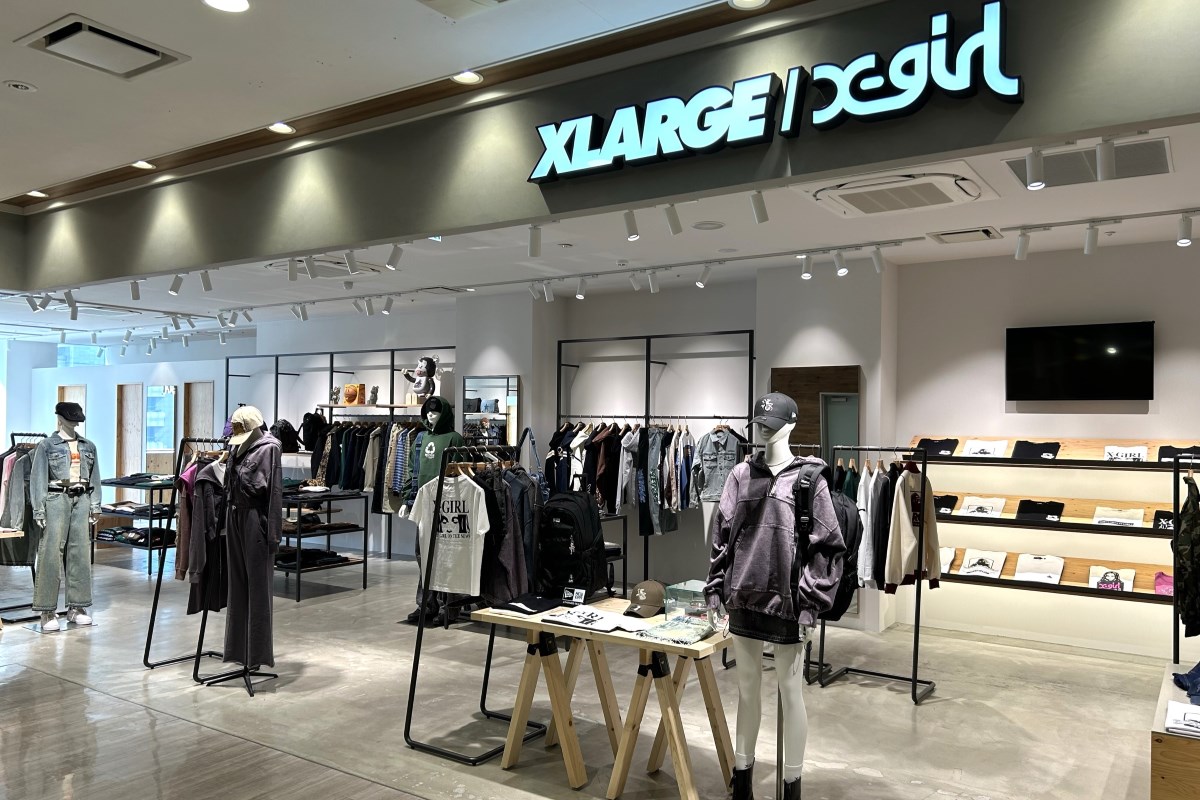 クレフィ三宮のXLARGE/X-girl外観