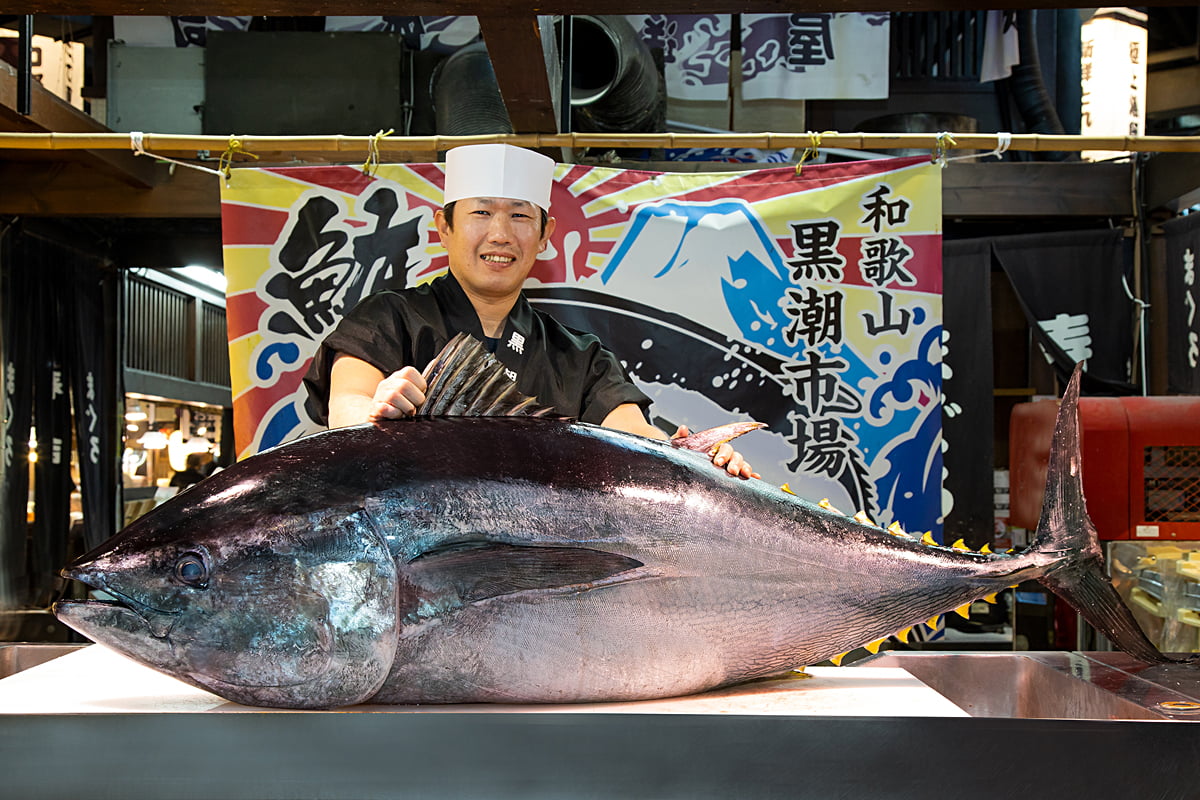 マグロの解体ショー