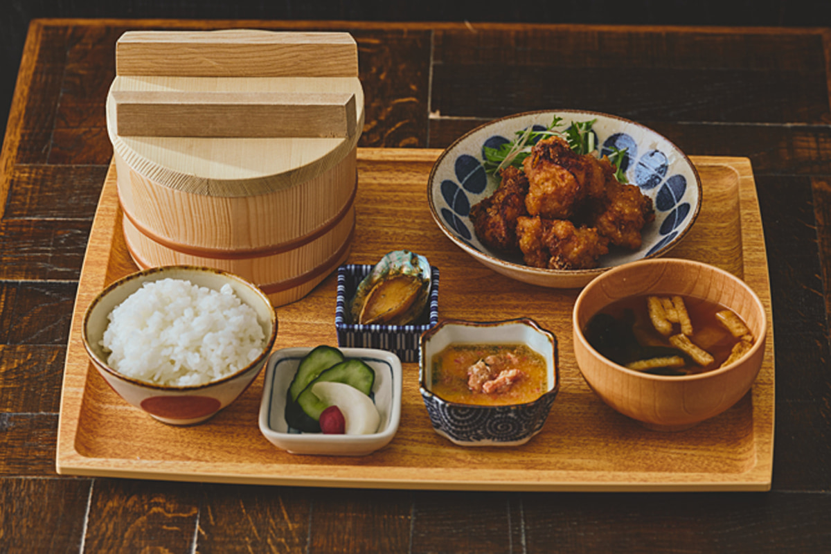 播州百日どり胸肉の唐揚げ定食