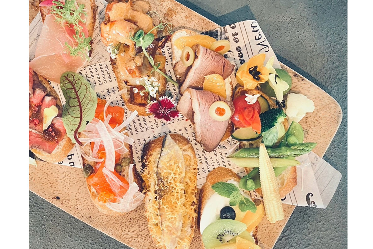 ザサーティースリーティーアンドバーテラスの料理