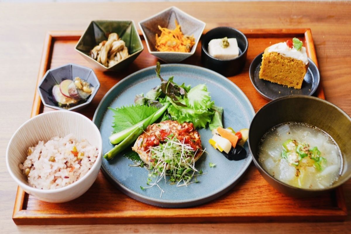 ワビカフェの1汁5菜プレート