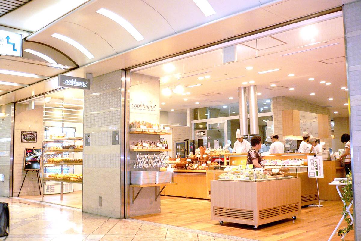 クックハウスなんばウォーク店の外観