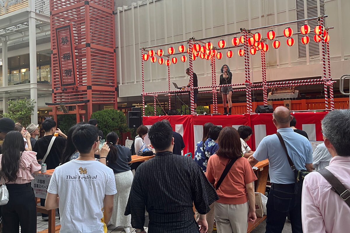 食楽祭の櫓ステージの様子