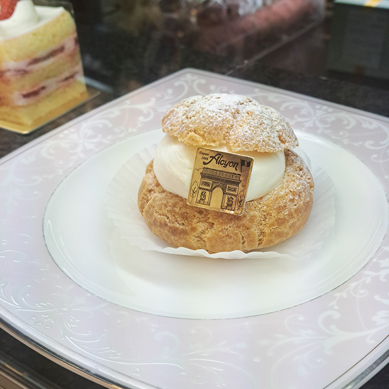 サロンドテアルションのシュークリーム
