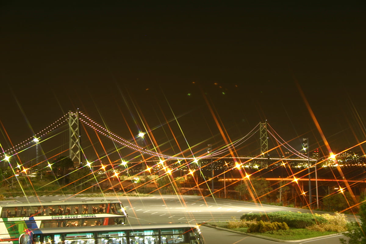 明石海峡大橋のライトアップ
