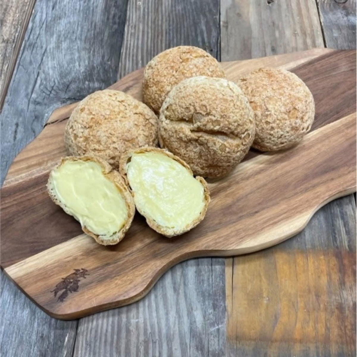 パティスリーディノゾール靭本町店のシュークリーム