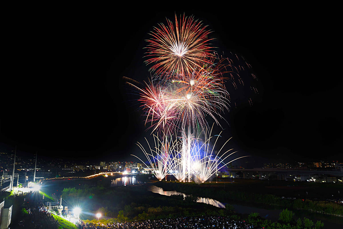 2年に1回の開催へ！猪名川花火大会が新たな形に刷新、次回は2026年秋
