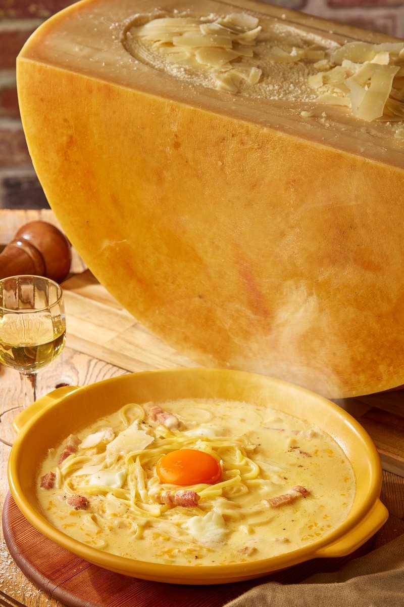 パルミジャーノレッジャーノとパスタメニュー