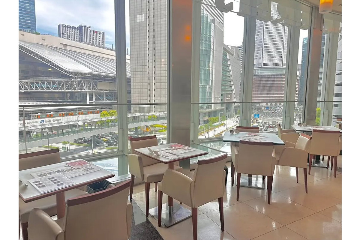 パレドオールの店内