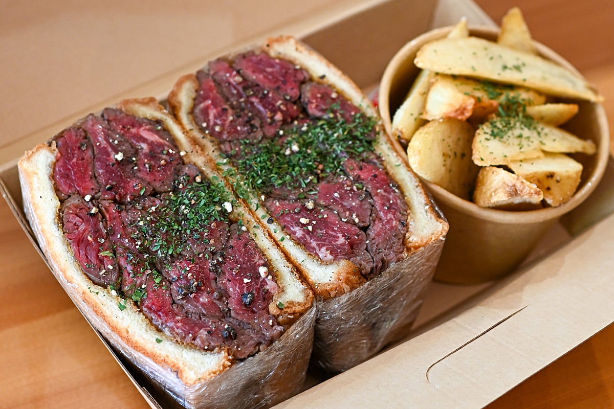 断面がすごい！京都・嵐山にボリューム系「チャームサイドサンドイッチ」誕生