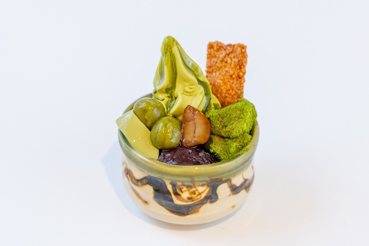 甘党まえだホワイティうめだ店の抹茶パフェ