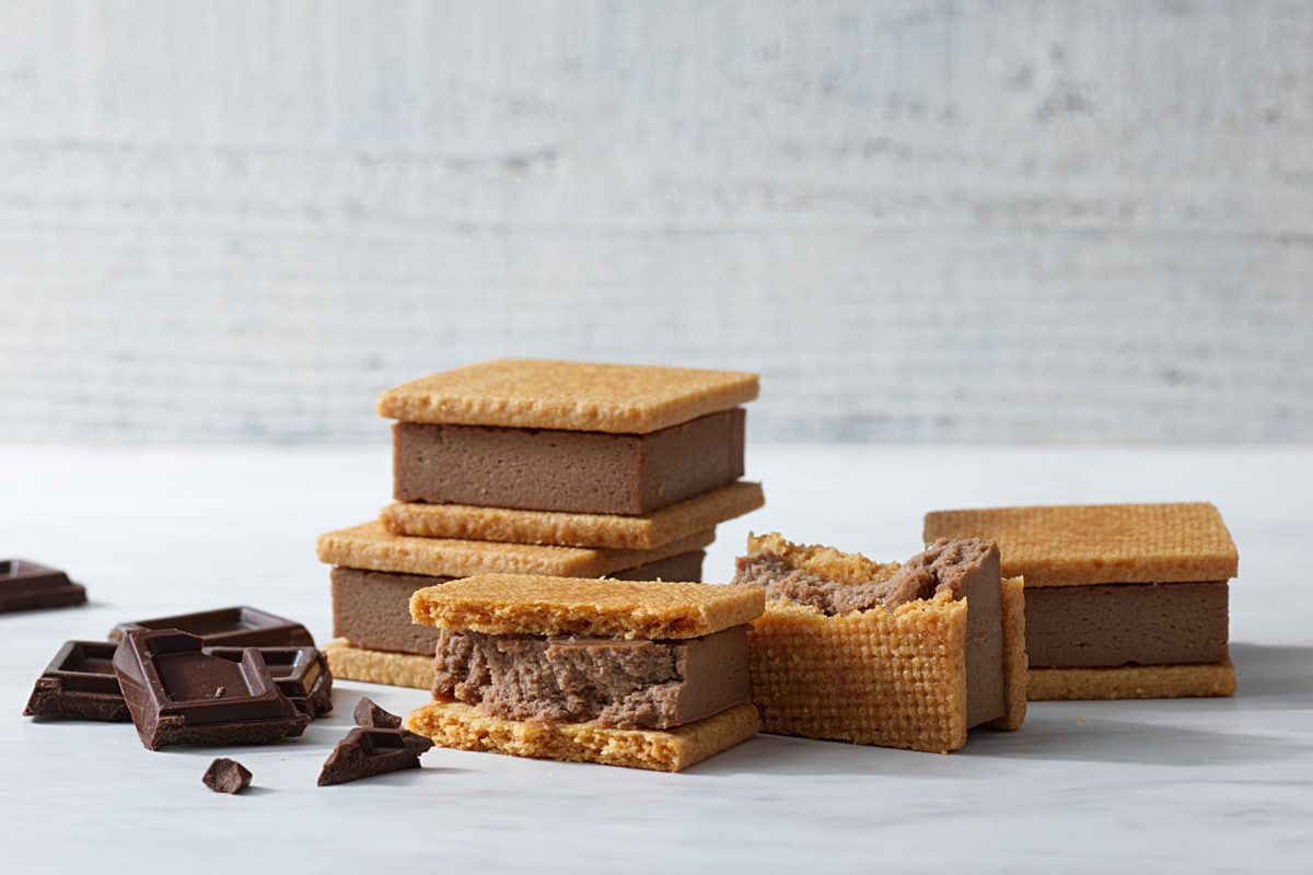 チーズケーキサンドのナッティショコラ