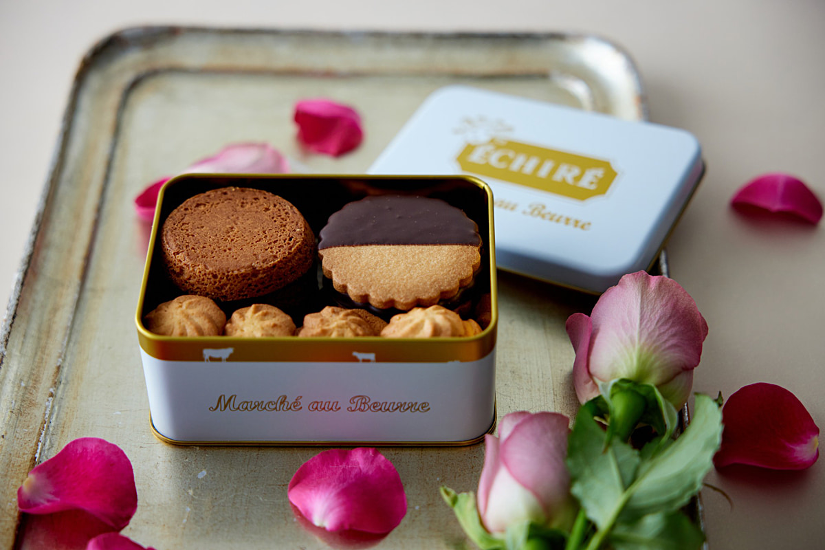 自分へのご褒美にも！エシレのバレンタイン限定缶「サブレ・ショコラ」梅田に登場