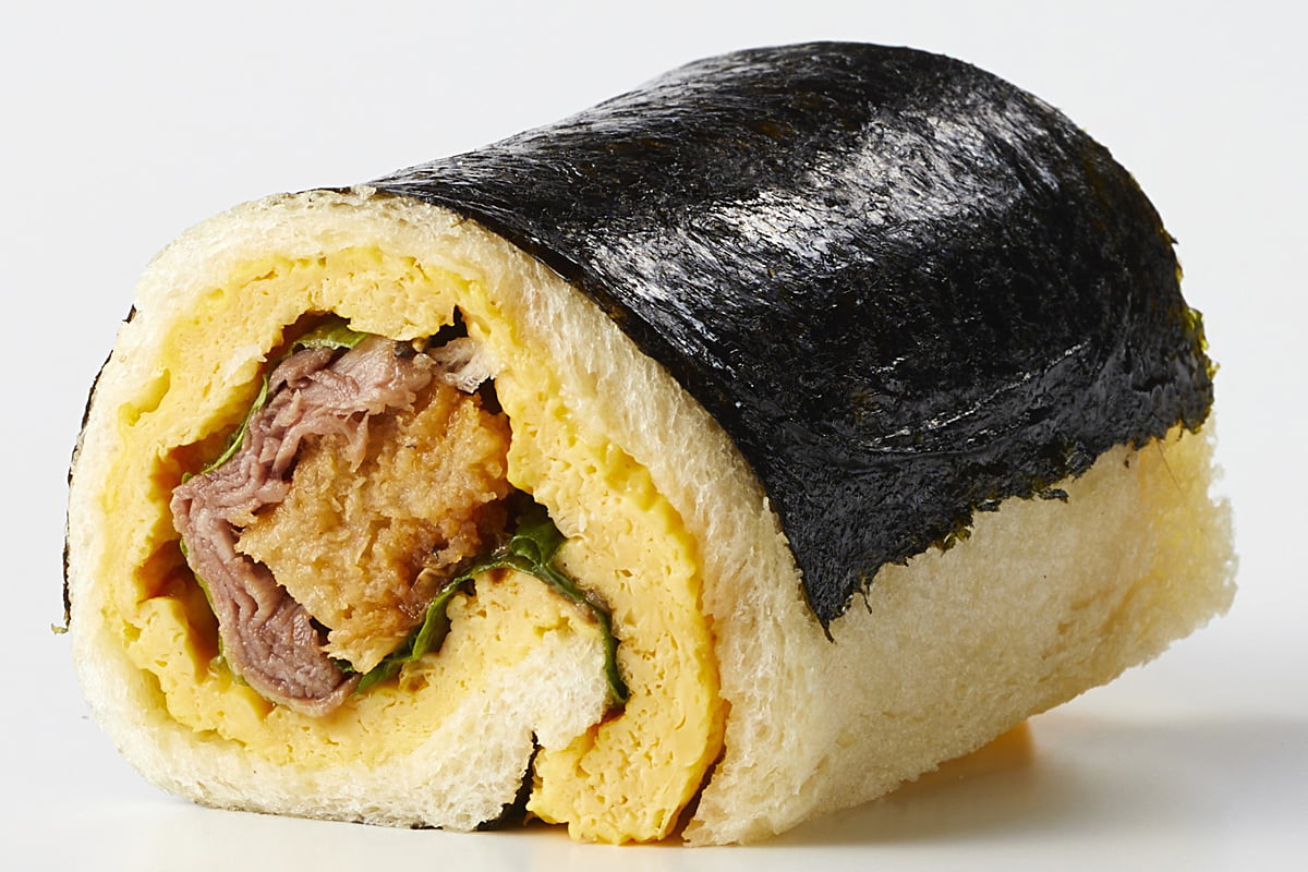 ダイヤ製パンのカツとローストビーフの恵方巻サンド