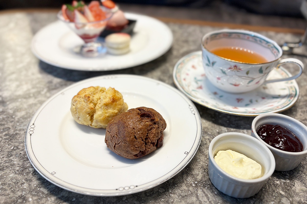 リンツチョコを使ったアフタヌーンティーのスコーン