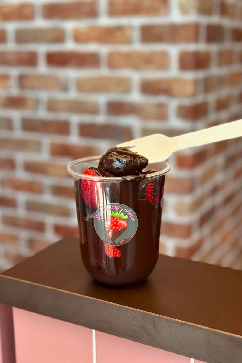 ダークチョコのストロベリーチョコ