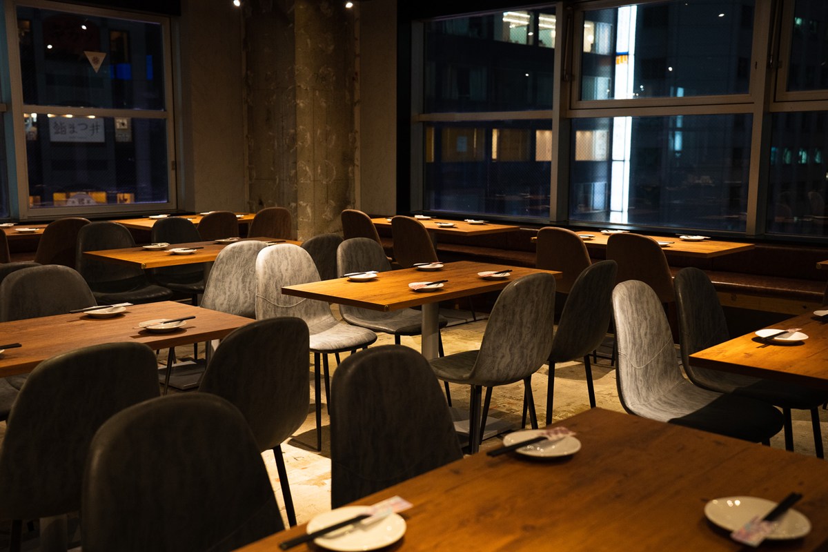 トリサカナ梅田店の内観