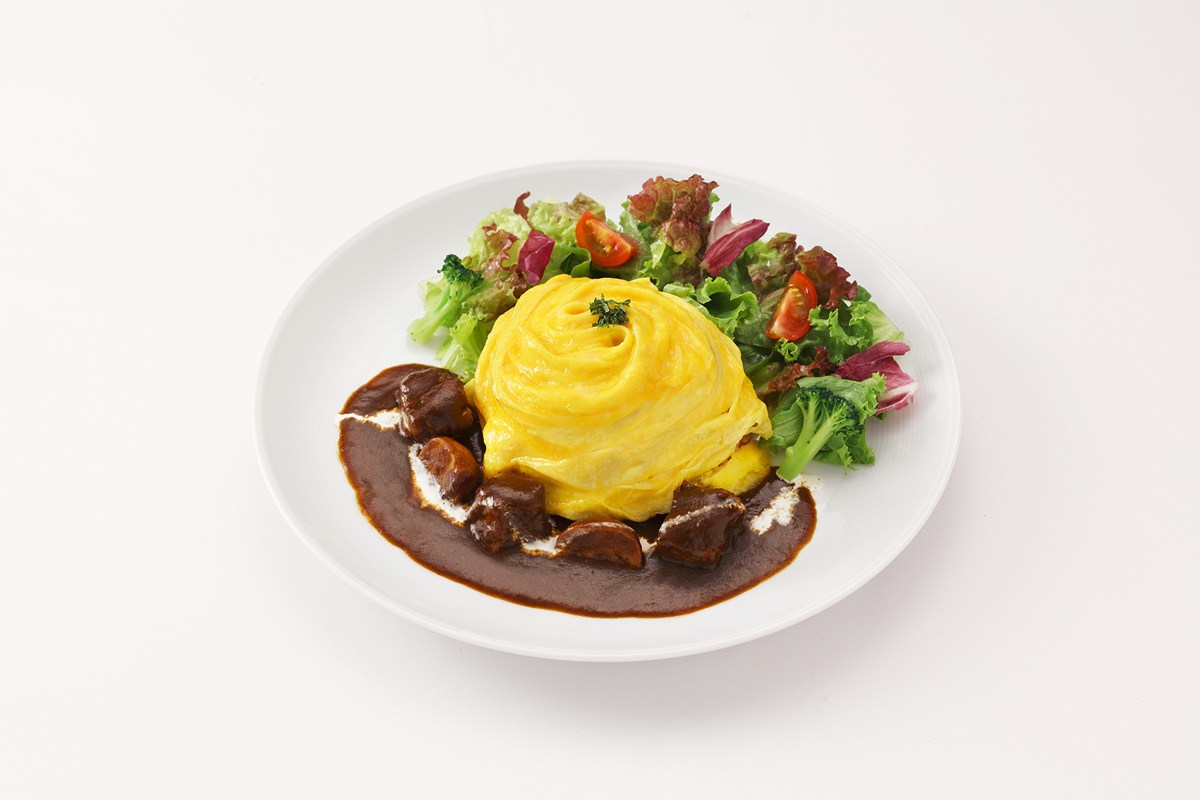 サロンウフエモアの牛団シチューのドレスドオムライス