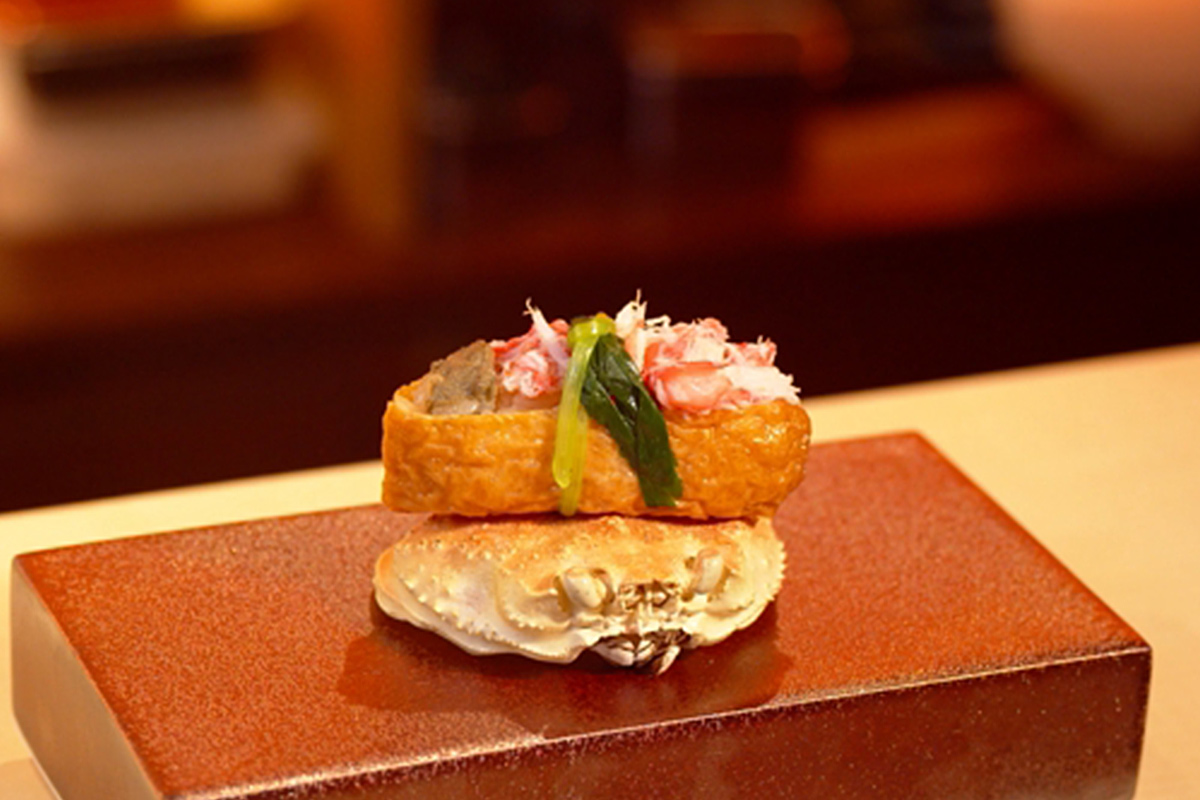 北新地で鮨コース4400円！“逆さいなり”が話題の新店「鮨 龍来」