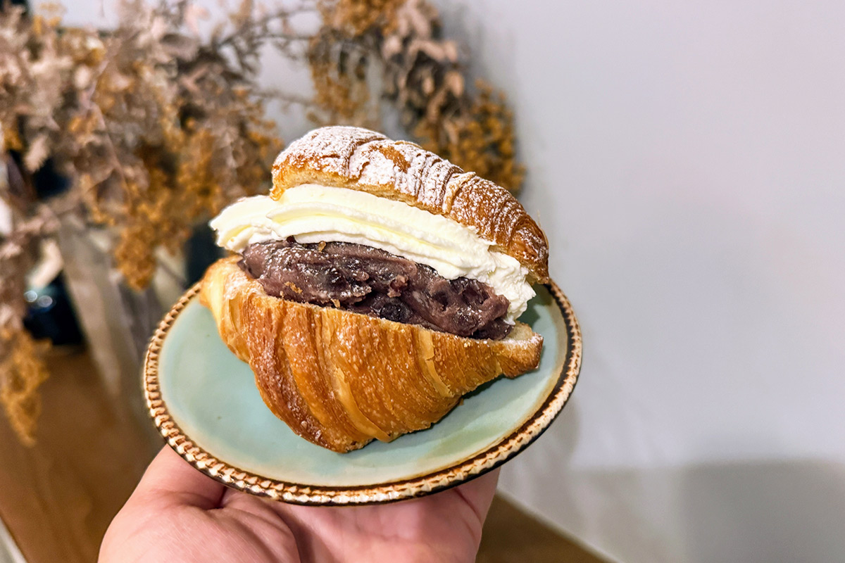 クロプリのあんこバター詰めクロワッサン