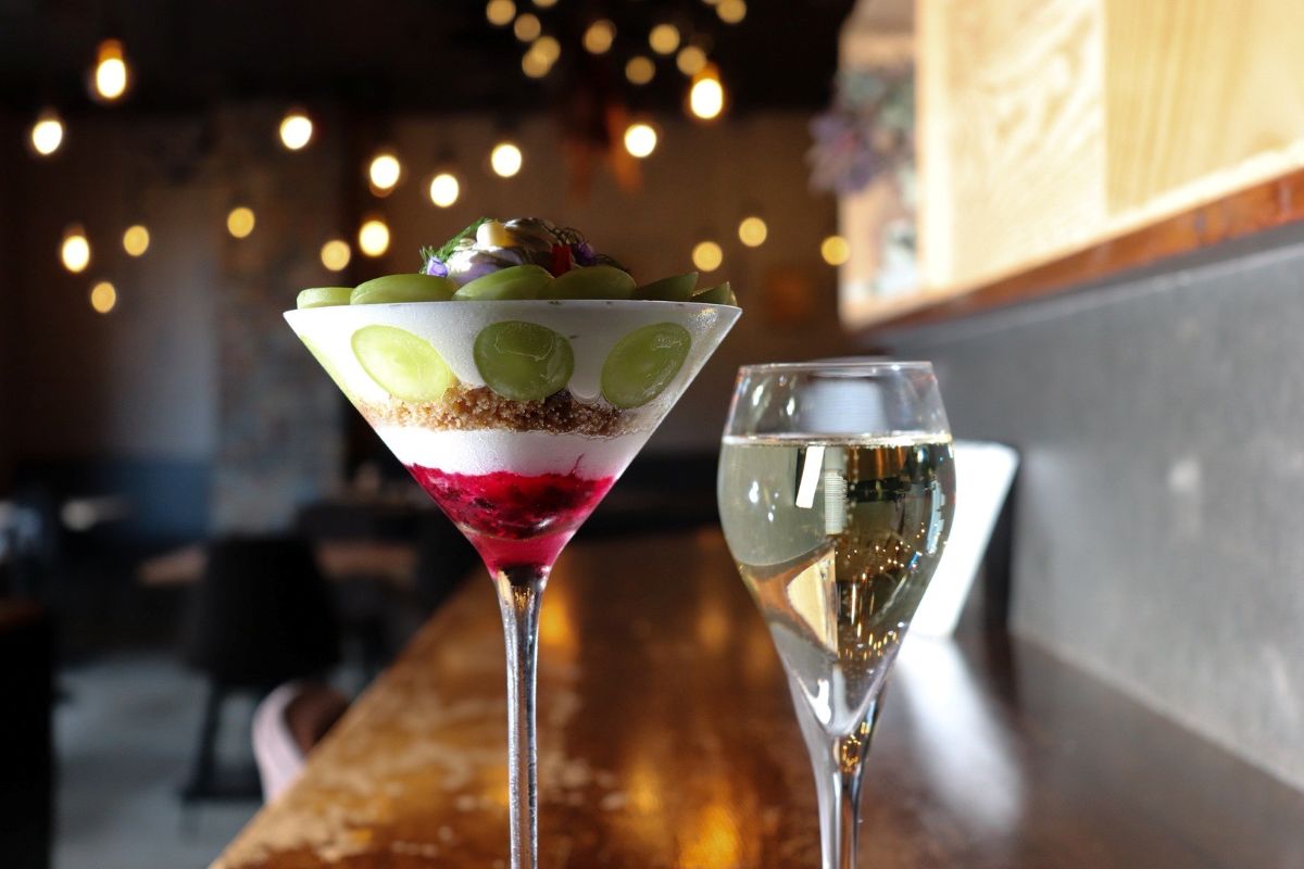 パフェバーアンドビーゴのパフェとお酒