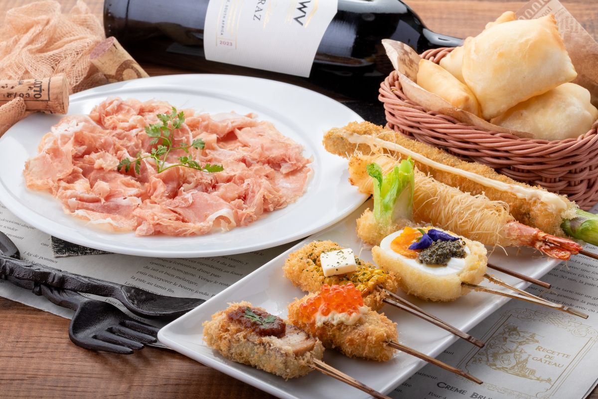 大阪名物が進化！梅田に串カツ×生ハムの新バル「AGEHA」オープン