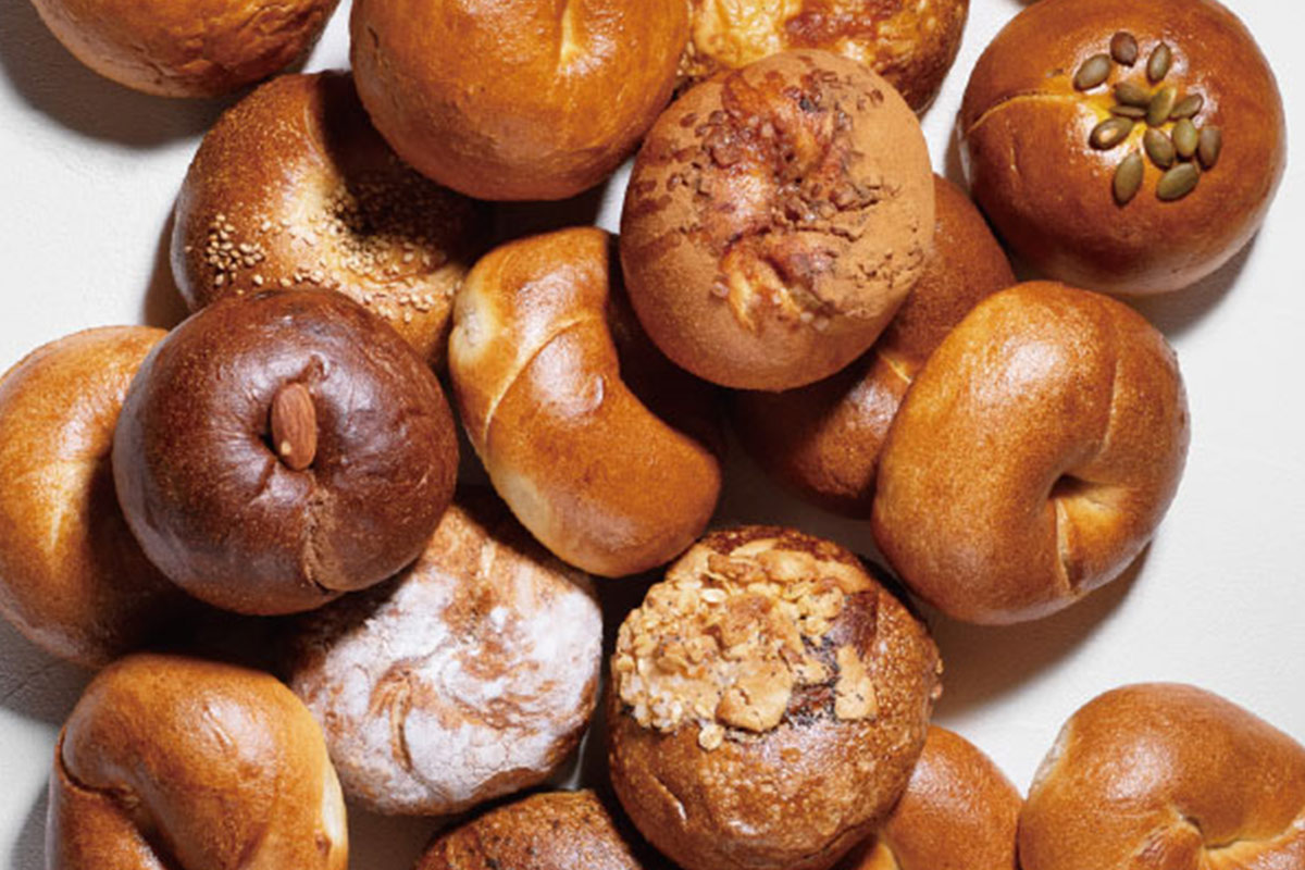 「むぎゅ」「もち」食感で話題！東京の行列店「テコナベーグル」大丸梅田に初登場