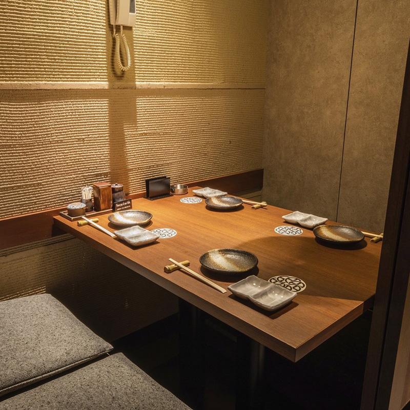 薩摩ごかもん西梅田本店の店内