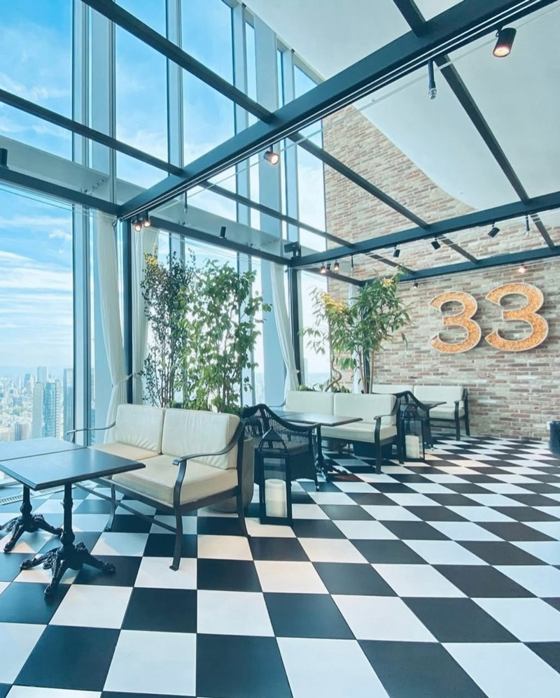 ザサーティスリーカフェアンドレストランの内観