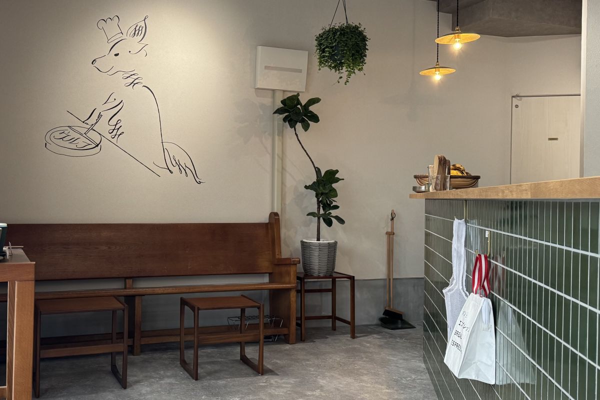 クレープとエスプレッソと中崎町の店内