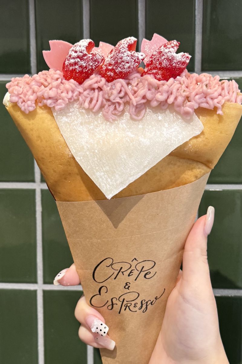 クレープとエスプレッソとの春限定桜モンブランといちごもち