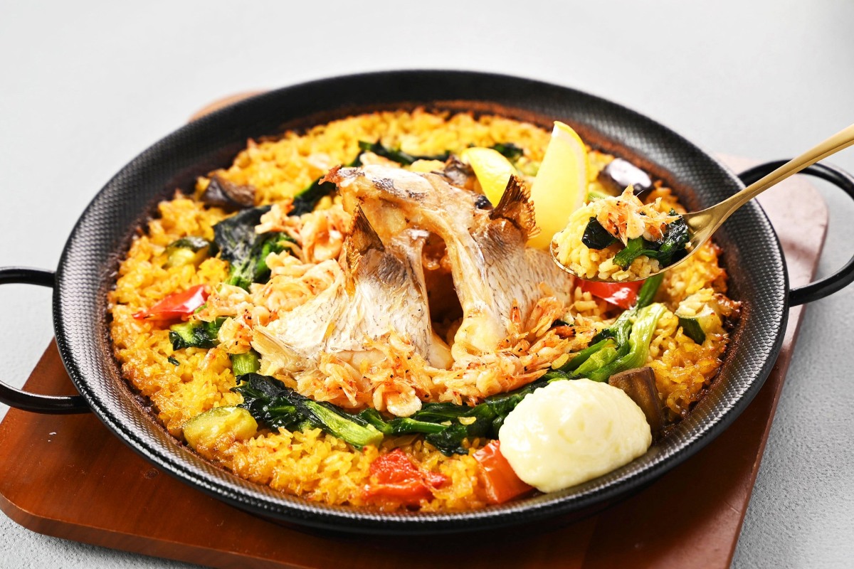 美食酒場 クラウの春パエリア