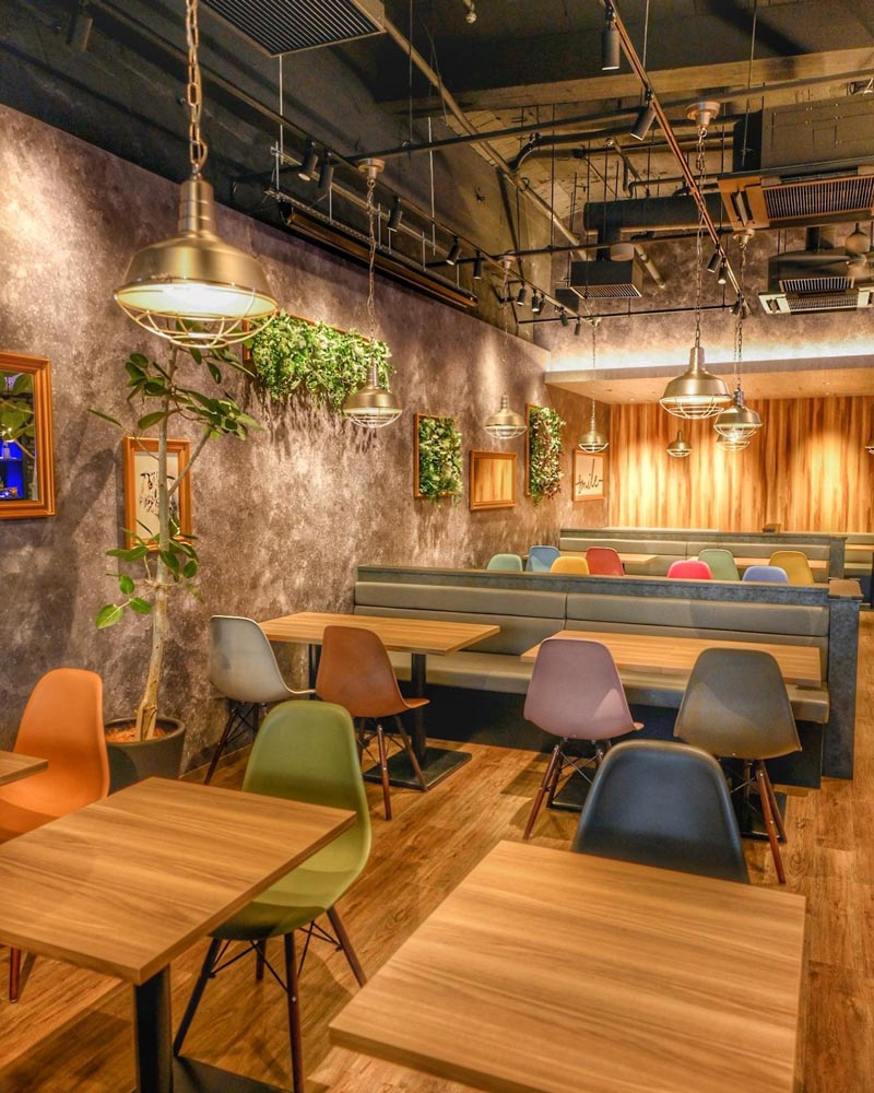 ハイドウェイの店内