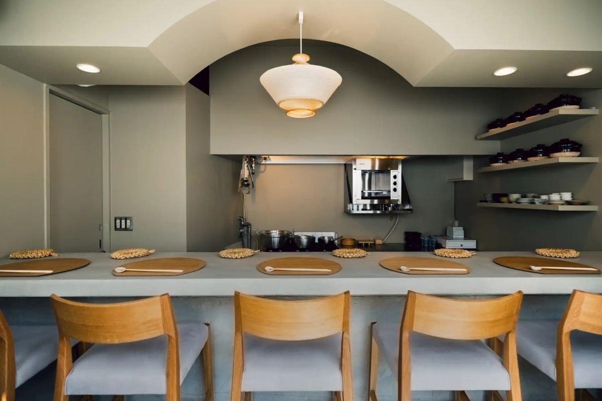 土鍋彩膳とようけの店内