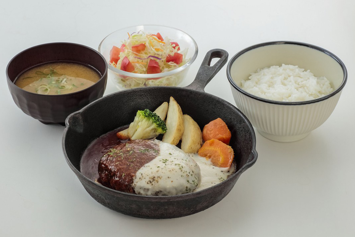 ハンバーグキッチンマルバーグヘップファイブ店のデミホワイトバーグ