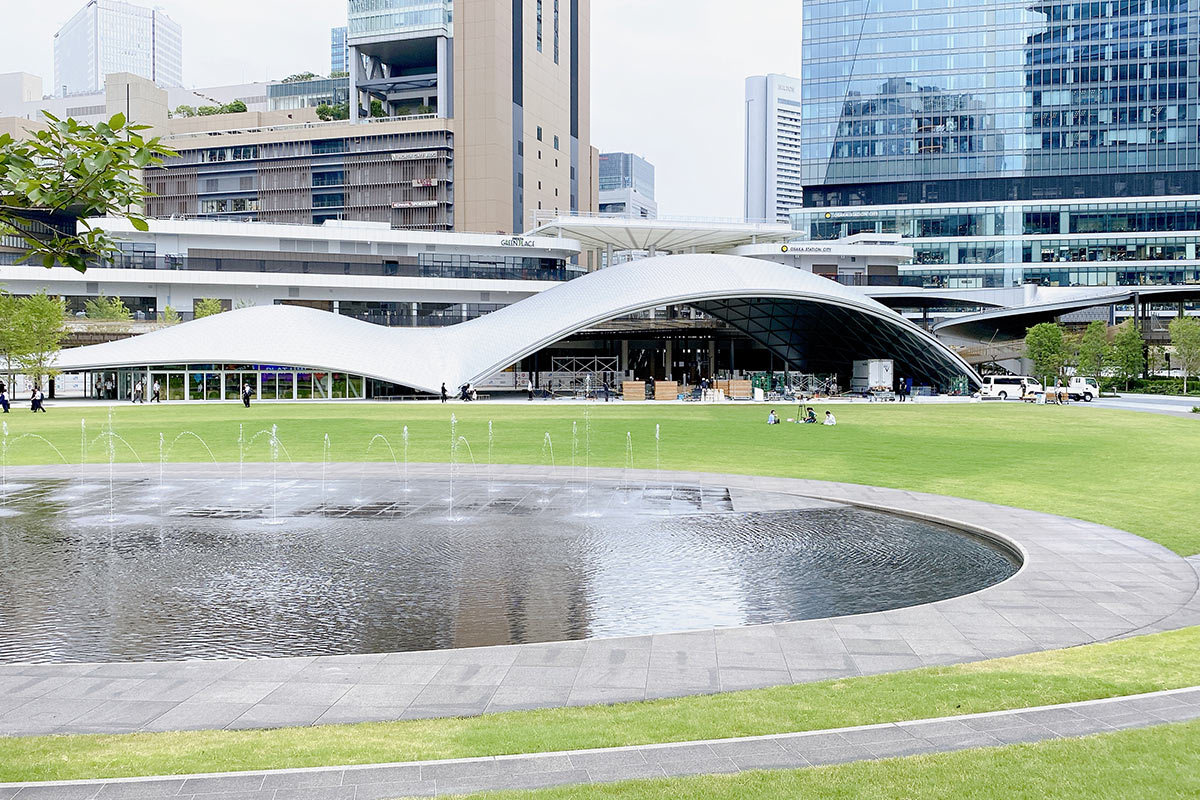 うめきた公園の池